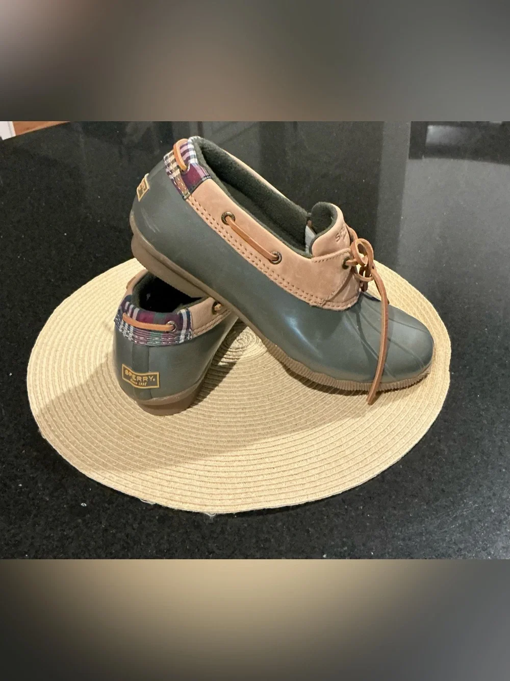 Sperry Olive Green & Tan Duck Boat Shoe with Plaid Heel Women’s Size 9.5